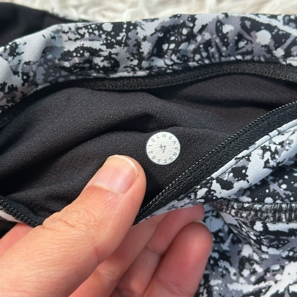 Lululemon Pace Rival Crop *22" Paint Splash Silver Drop Multi / Black - Picture 5 of 6